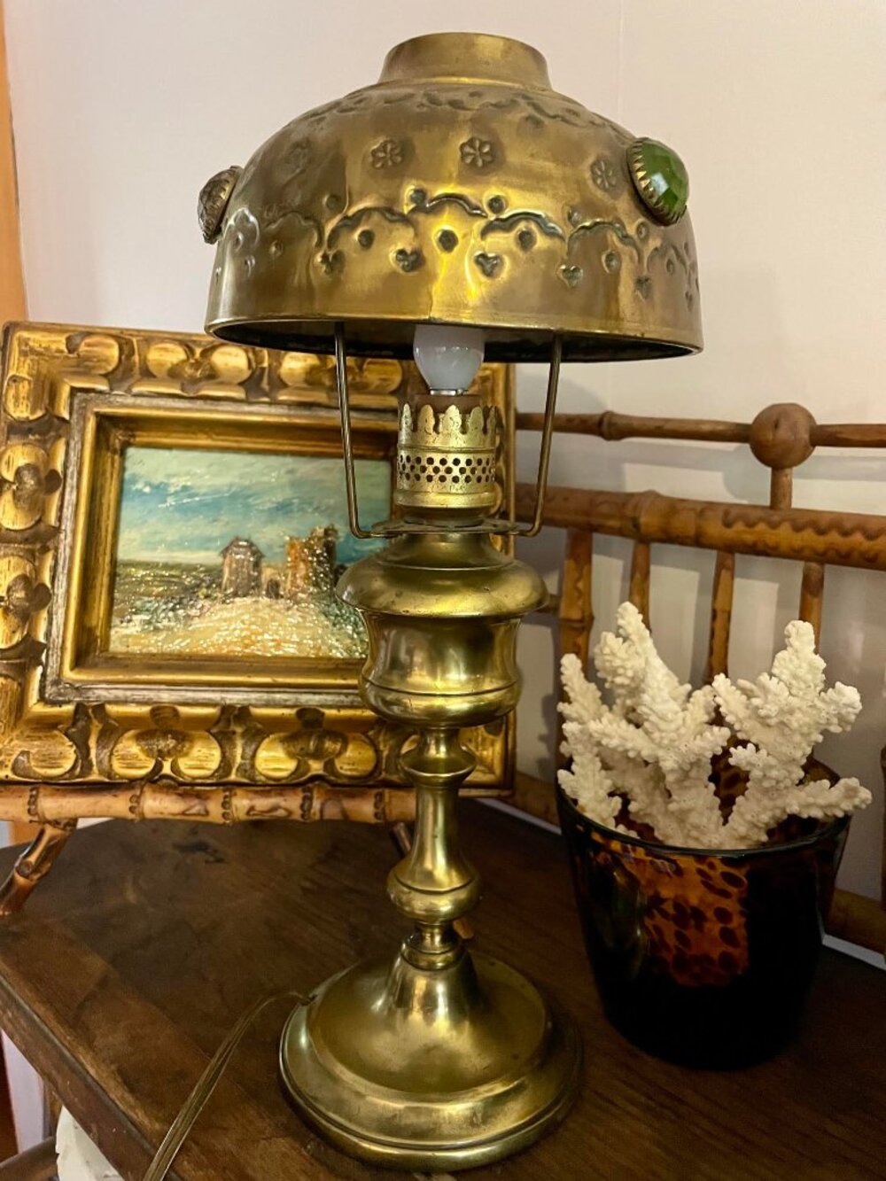 Vintage Brass Jeweled Boudoir Lamp Art Nouveau Style Accent Light repoussé-style